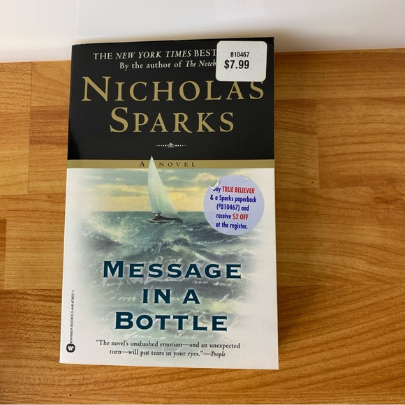 5 Nicholas Sparks Books one is a Hardcover - Picture 4 of 14